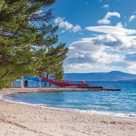 Apartment Beach Front Apartment In Crikvenica