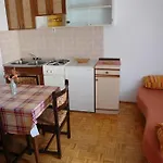 2 Bedroom Cozy In קריקווניצה