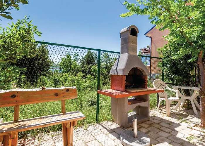 Апартаменты 2 Bedroom Cozy Apartment In Crikvenica