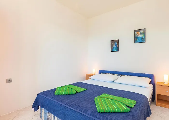 Апартаменты 2 Bedroom Cozy Apartment In Crikvenica